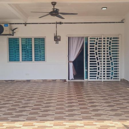 Anjung Klia House 31 With Neflix Villa Banting  Exterior photo